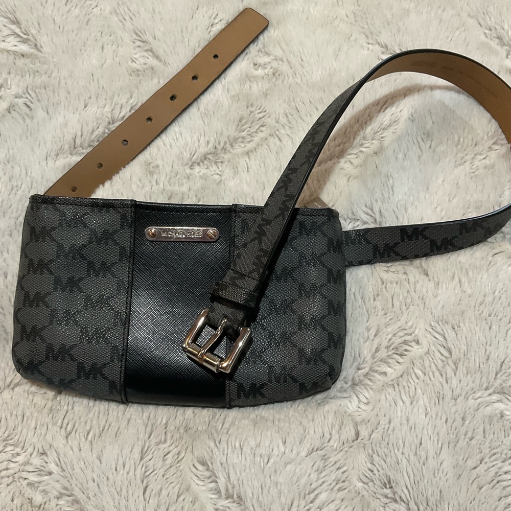 Michael Kors Gray and Black MK Logo
Fanny Pack - Picture 3 of 5